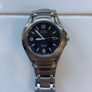 Citizen Titanium Wristwatch - Black Dial with Silver Bracelet NEEDS BATTERY